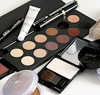 Makeup Eye Safety Tips